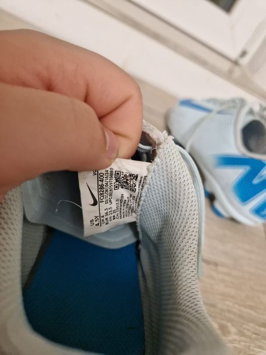 Ghete fotbal Mercurial pentru Iarba