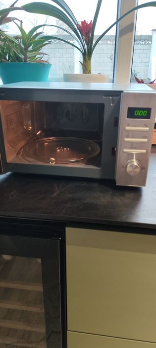 Микровълнова фурна  Gorenje mmo 20 dell
