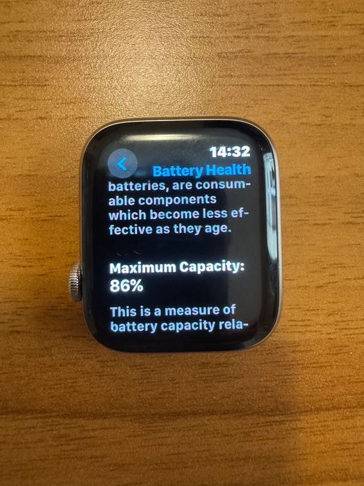 Apple Watch series 5 - LTE + GPS - 44mm. WR 50m.