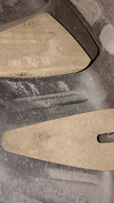 Продам Комплект Шин с Дисками