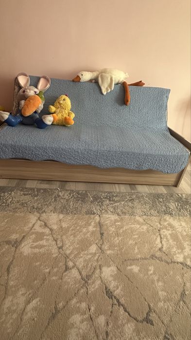 Срочно продам диван