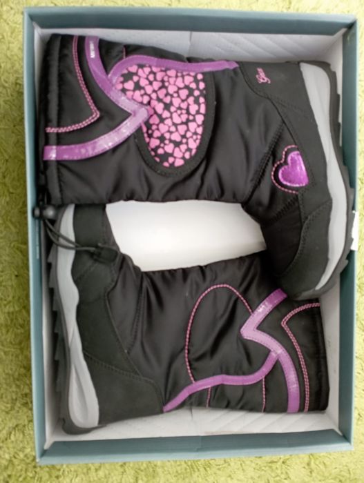 Apre Sky  Geox fetiță . Nou