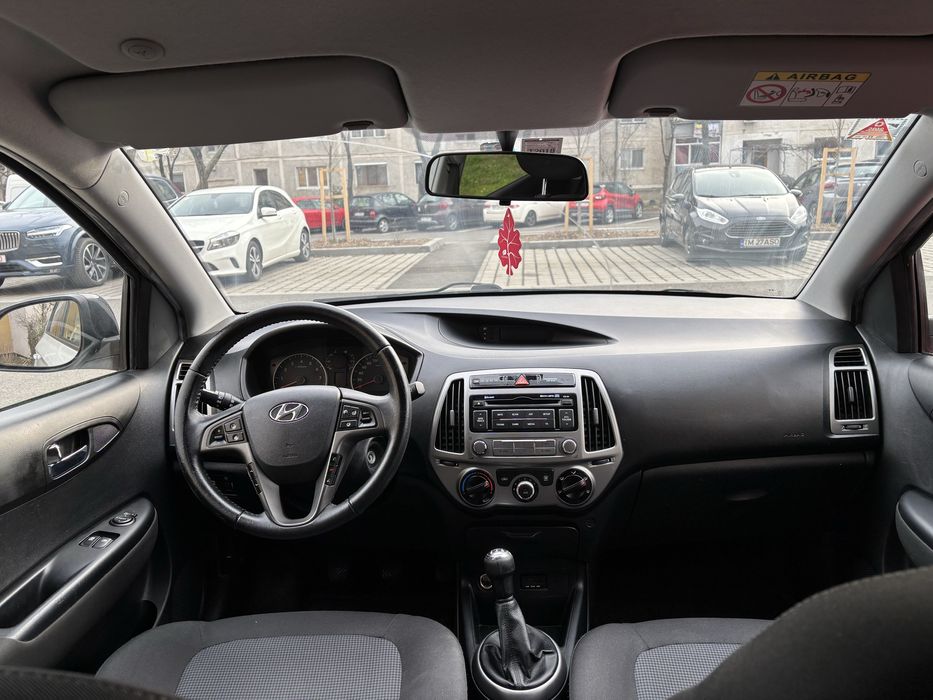 HYUNDAI i20 2014 — imagine 5