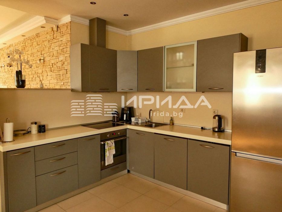 Мезонет В София,Топ Център