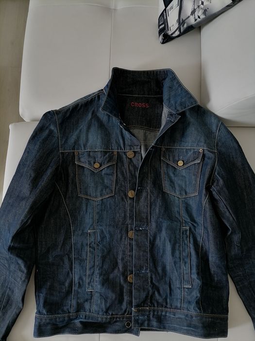 Vand geaca de blugi sport fashion produs de calitate, mărimea M.