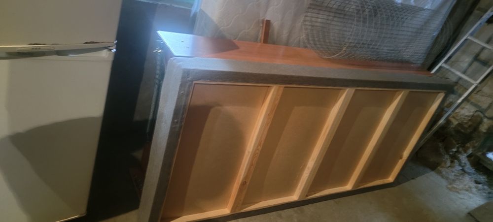 Кресло. Кровать.