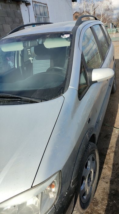 Продам Опель Зафира
