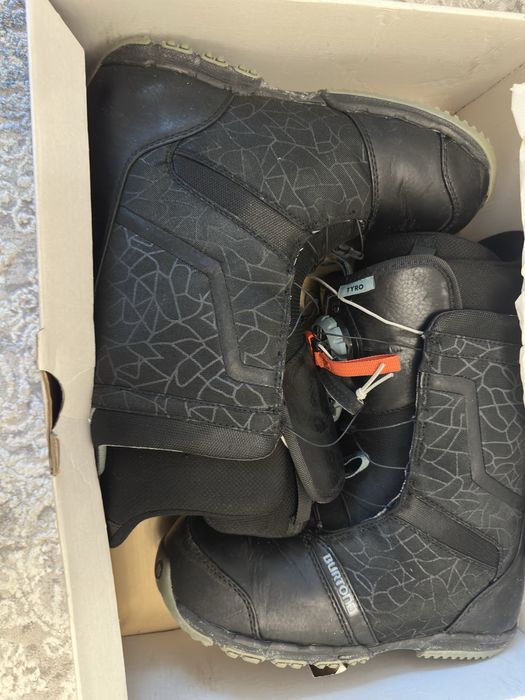 Сапоги и  сноуборд