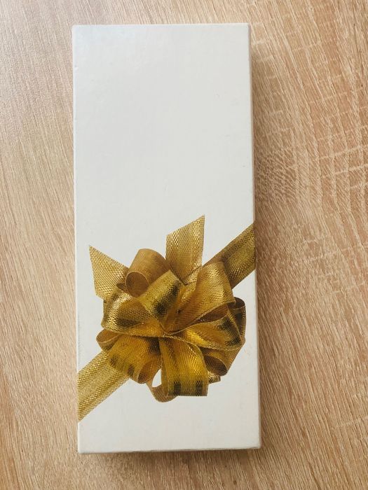 Подаръчен комлект химикалка с електронен часовник и запалка