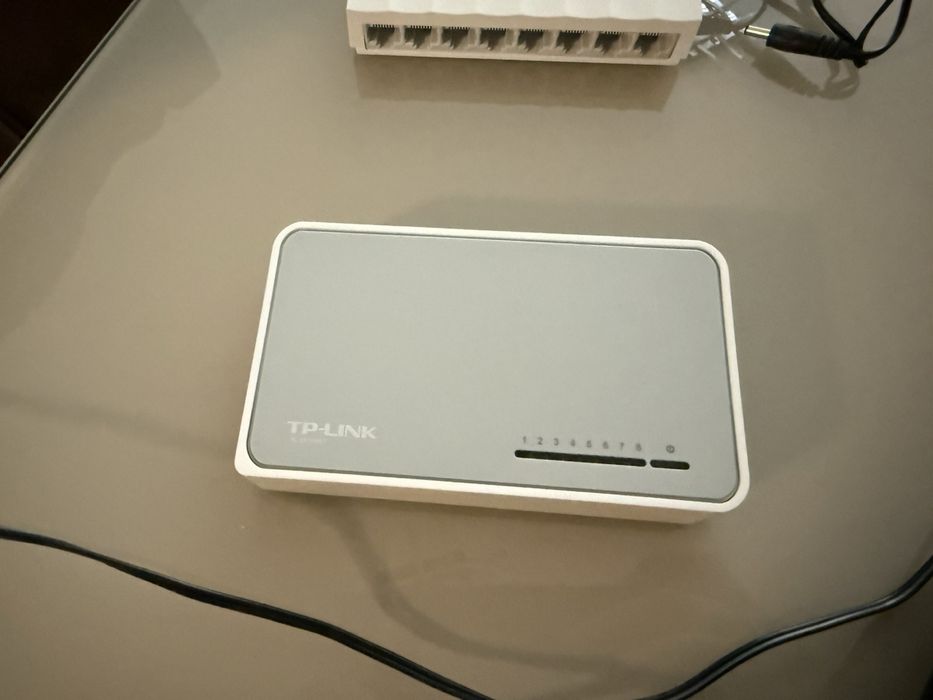 Рутер  и два суича TP link