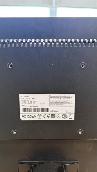 Мониторы: AOC, Packard Bell, Fujitsu 19 (Рабочие), другие не работают
