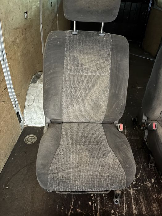 Седалки за Land Cruiser 120