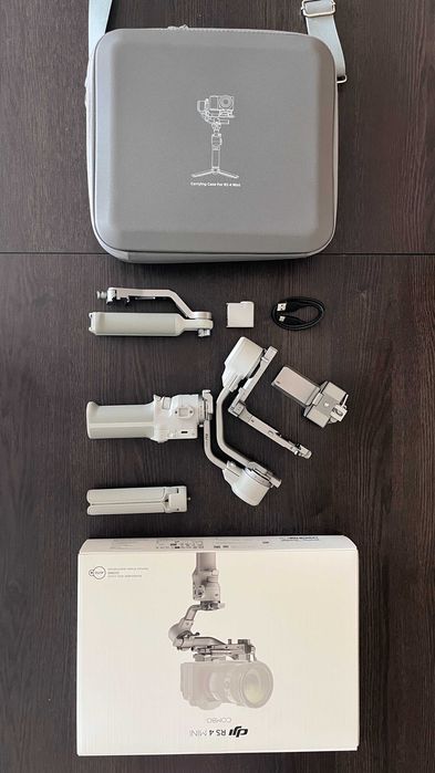 Стабилизатор: DJI RS 4 Mini Combo