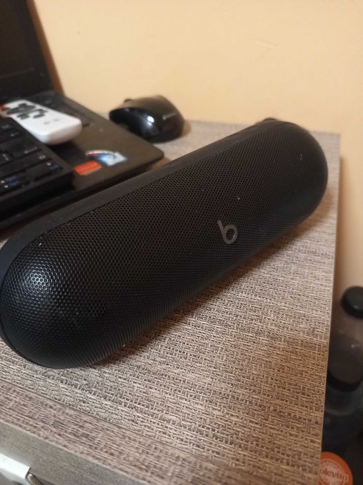 Apple Beats Pill + /BeatsByDr.Dre/