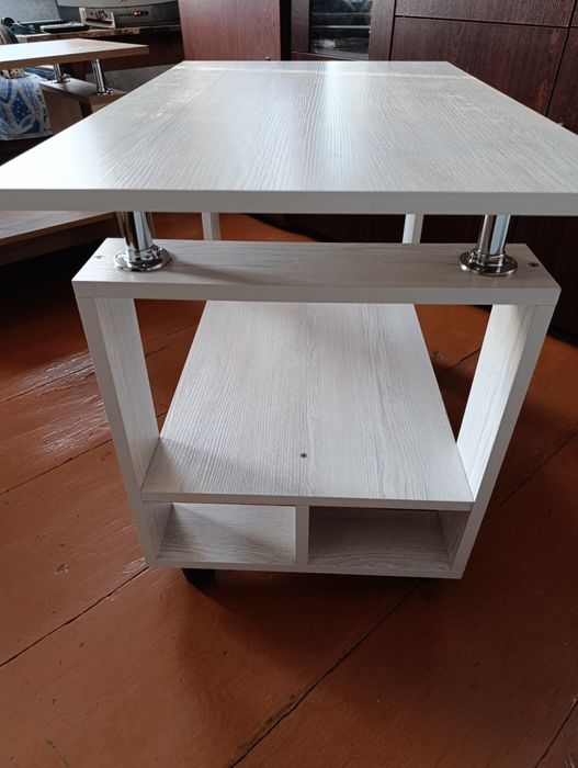 Продам журнальный столик