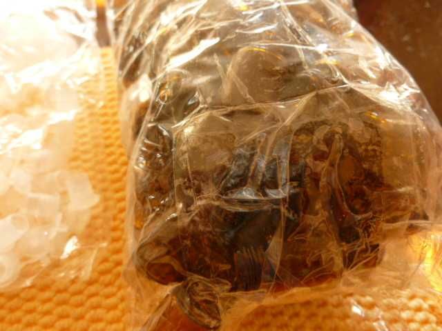 продавам козметични / медицински шишенца