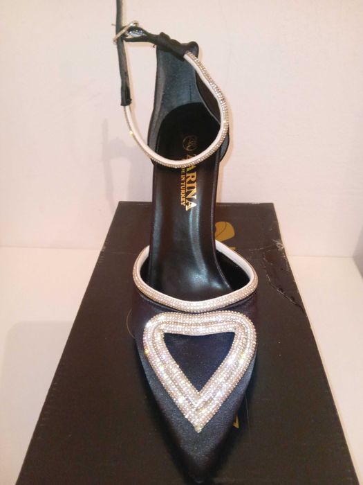 Женская Одежда 2024