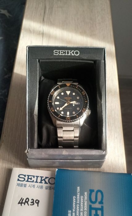 Продаю Часы Seiko 5 Sports  SRPD57K1