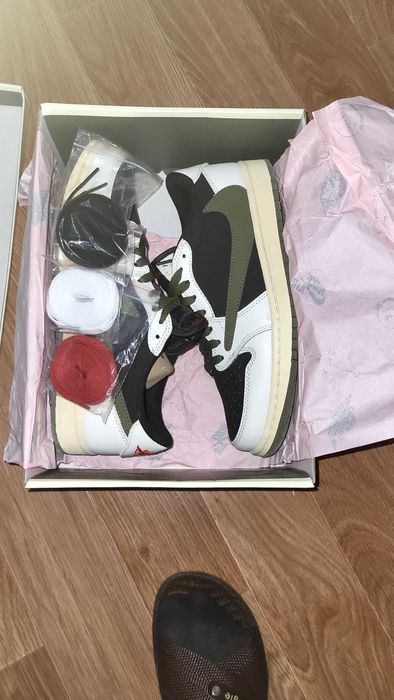 Кроссовка Jordan 1 Low Travis Scott