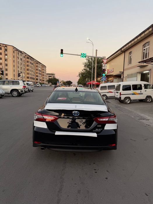 Toyota Camry Gibrid GLE