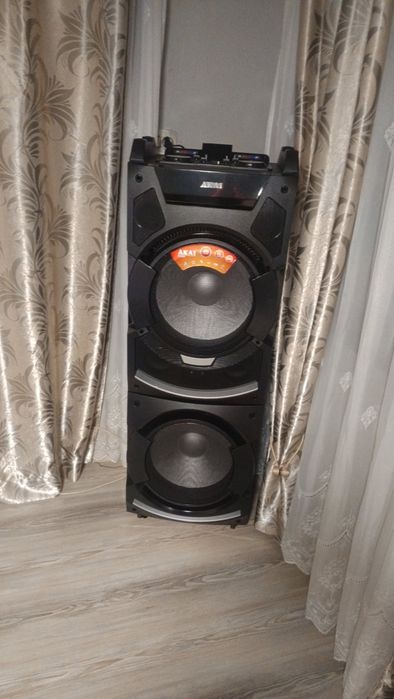 Vand boxa akai impecabila