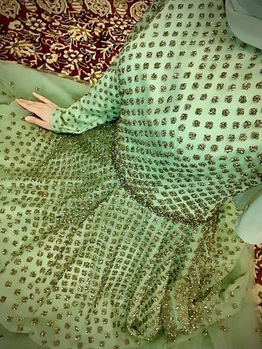 Вечернее платье(Состояние: новое)