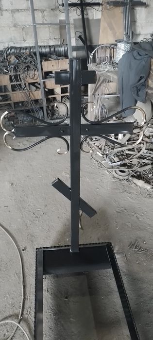 Оградки, крест, надгробье, памятник,