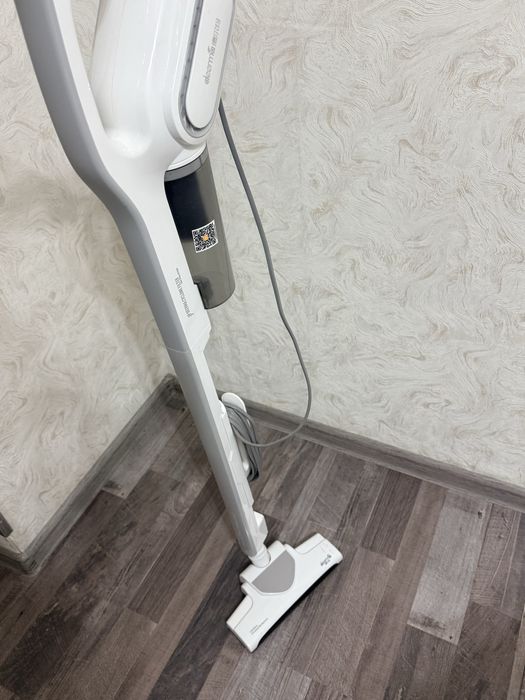 Продается ручной пылесос