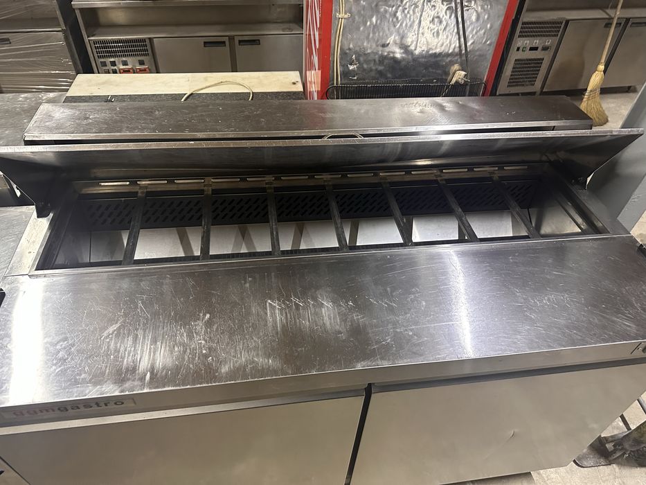 Хладилна маса