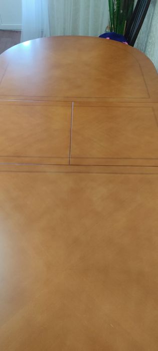 Продам хороший стол