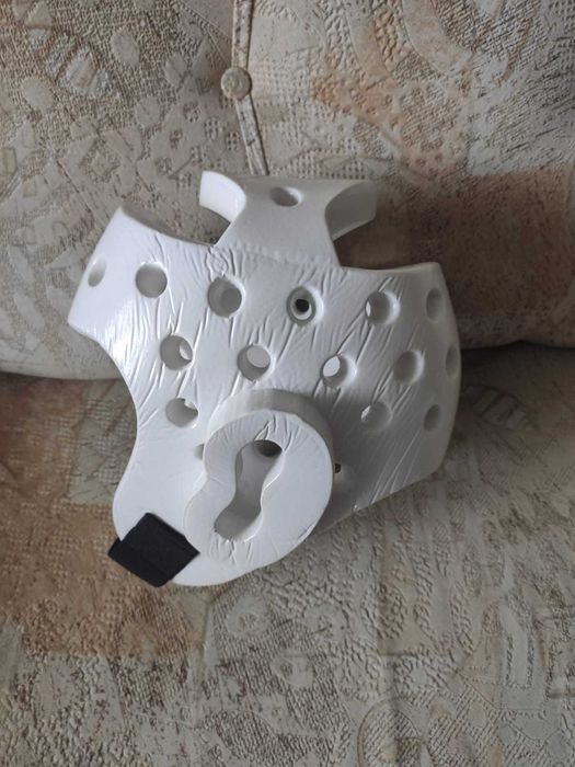 Продам новый защитный шлем.