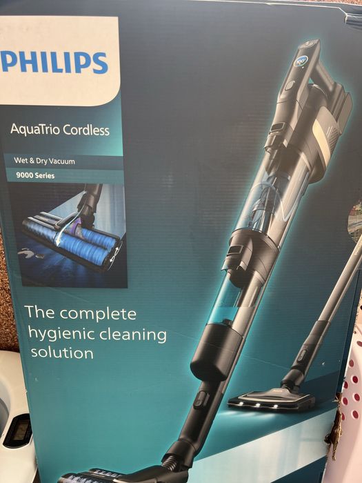 Aspirator Philips + mop AquaTrio fara fir