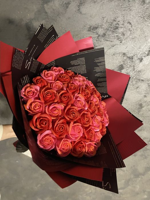 Buchet de trandafiri cu sclipici din sapun