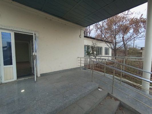 Здание офис помещения под гостиницу, детский сад, школа  итд