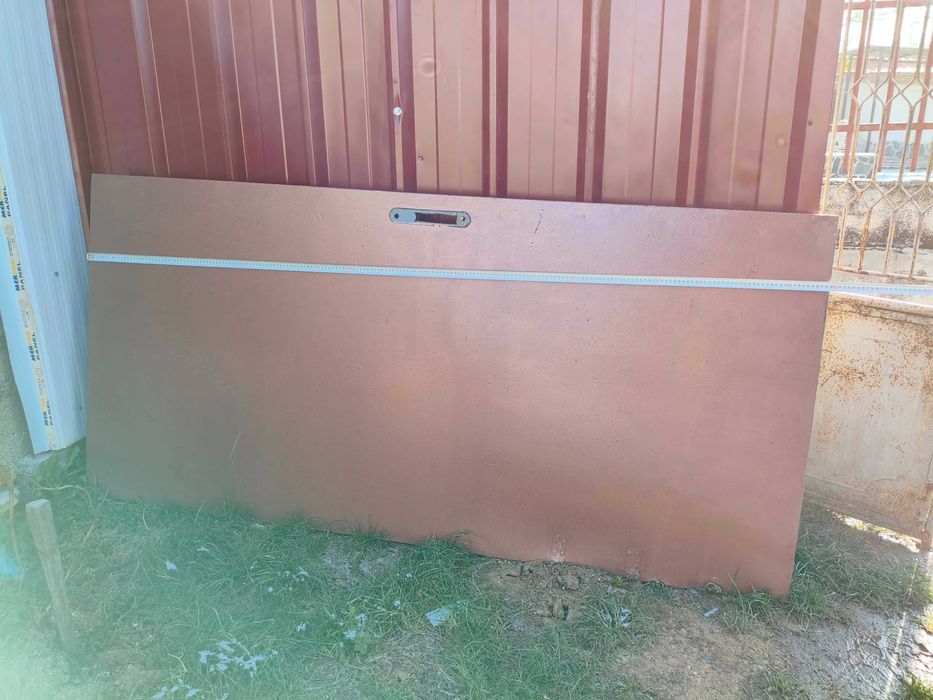 Метална входна врата