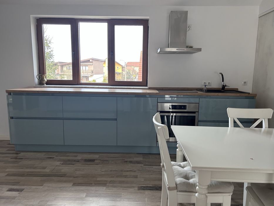 Inchiriez Apartament in Zorilor, parcare, zona de case, curte