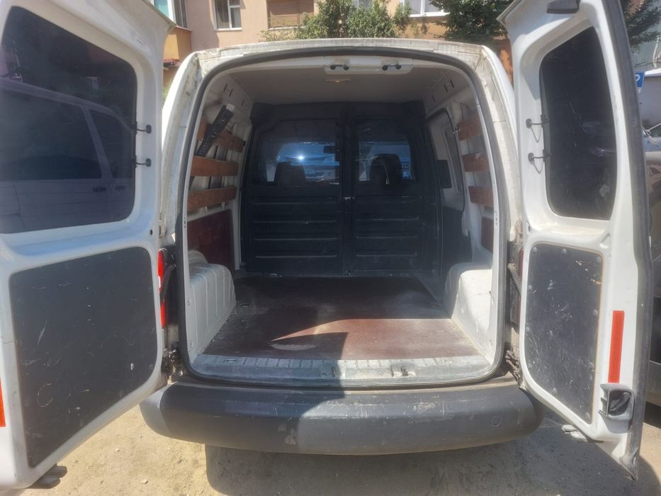 Vând Volkswagen Caddy Autoutilitara