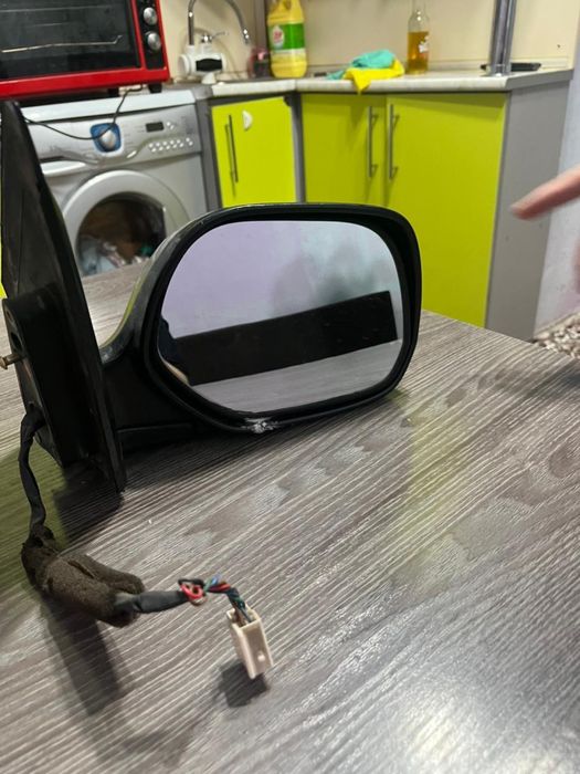 Боковое зеркало продам