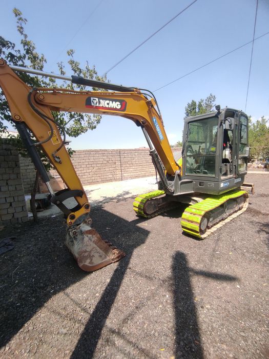 Ekskavator sotiladi XCMG 60 zanjirli