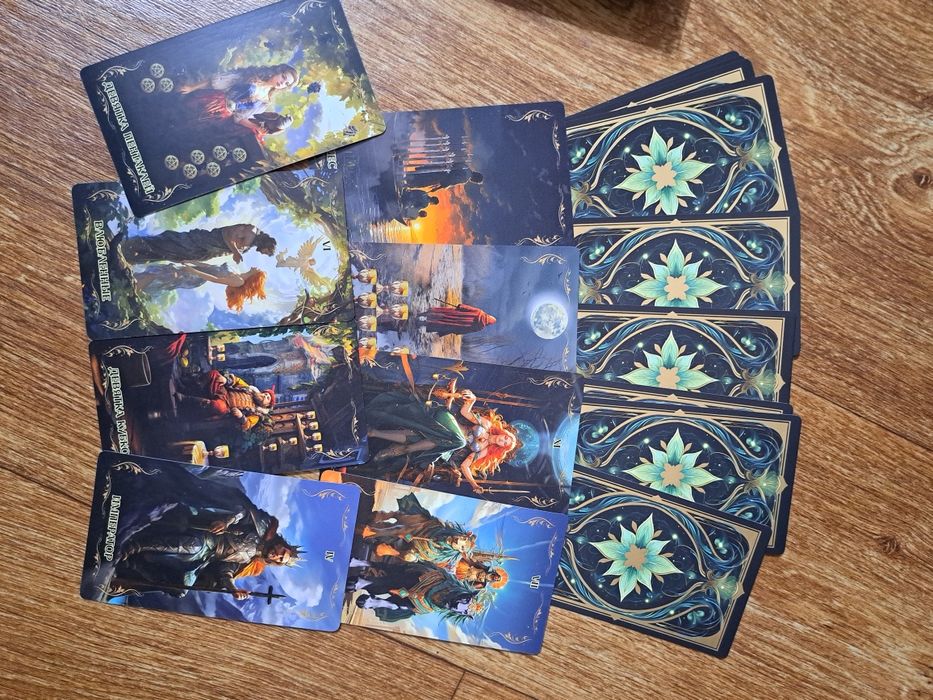 Продаю новую колоду таро.