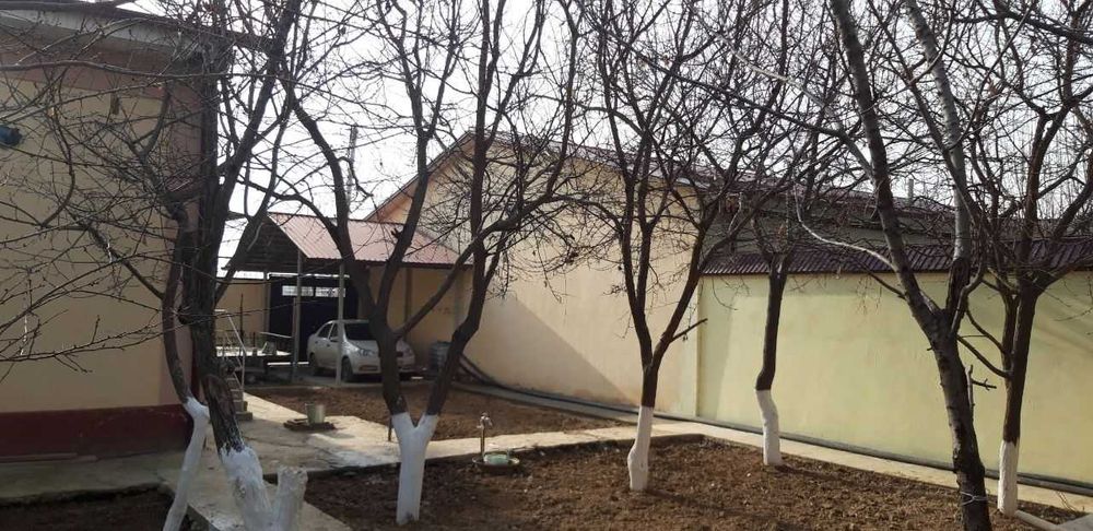 Янгийўл тумани Халқободда намунали лойиҳадаги уй (участка) сотилади.