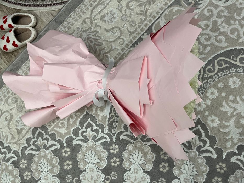 Белые розы 101 штука