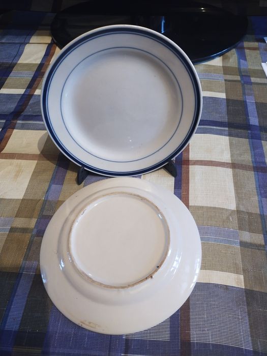 Продам рюмки ,кипятильник,миксер