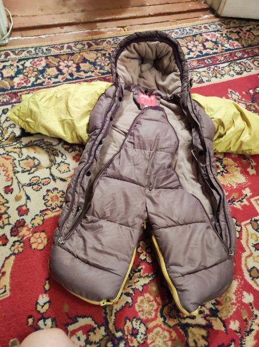 Продам зимние комбинезоны