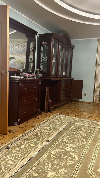 Продам шкаф для посуды и комод