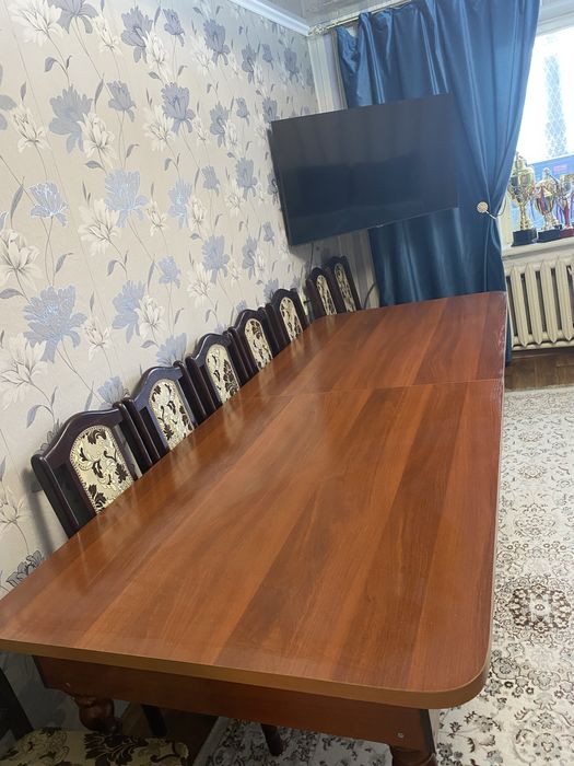 Срочно Продам  стол гостевой