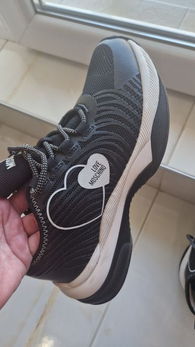 Оригинални маратонки Love Moschino