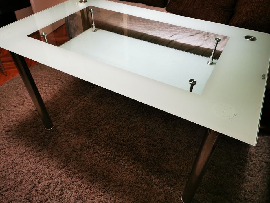 Трапезна маса Аманда стъклена