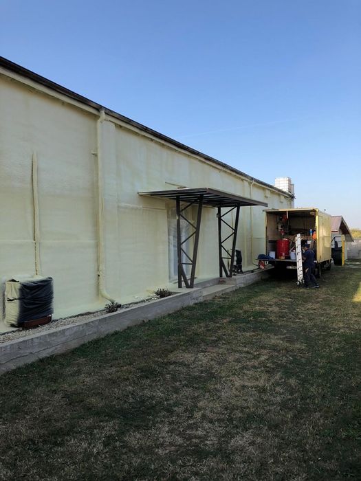 Izolatie Spuma Poliuretanica acoperiș si pod. Firma+Garanție 20 ani.