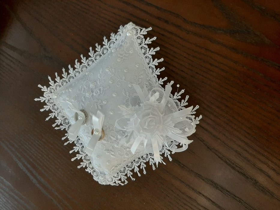 Продам подушечку для колец